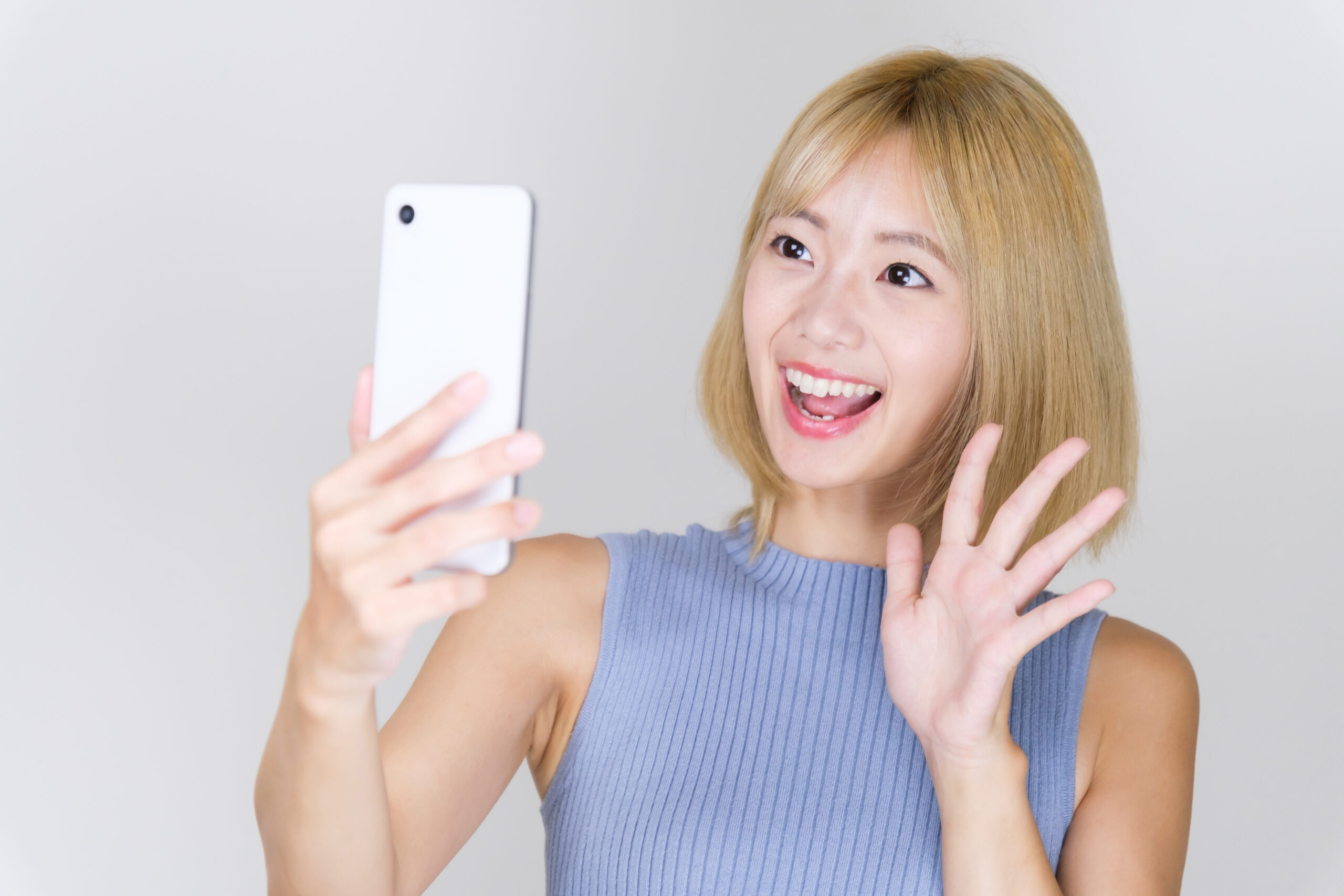 ライブコマースのライバーの育成はなぜ重要?育成時に重視するポイントも解説