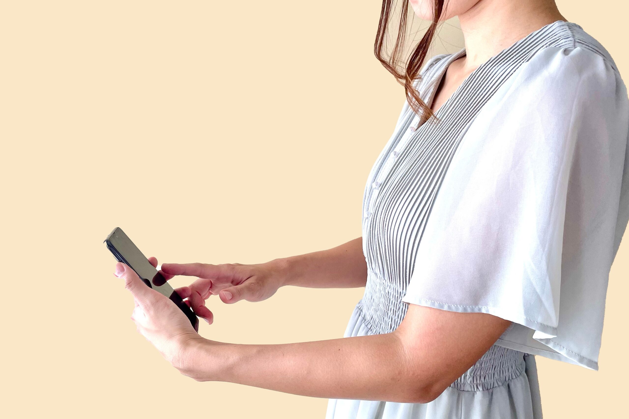 TikTokのDM機能の特徴や使い方のポイントについて解説